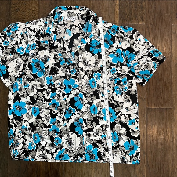 Fair Set Button Up T-Shirt - Picture 7 of 10